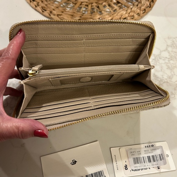 Brahmin Suri wallet in Silver Birch Birchside (used once) - Picture 5 of 7